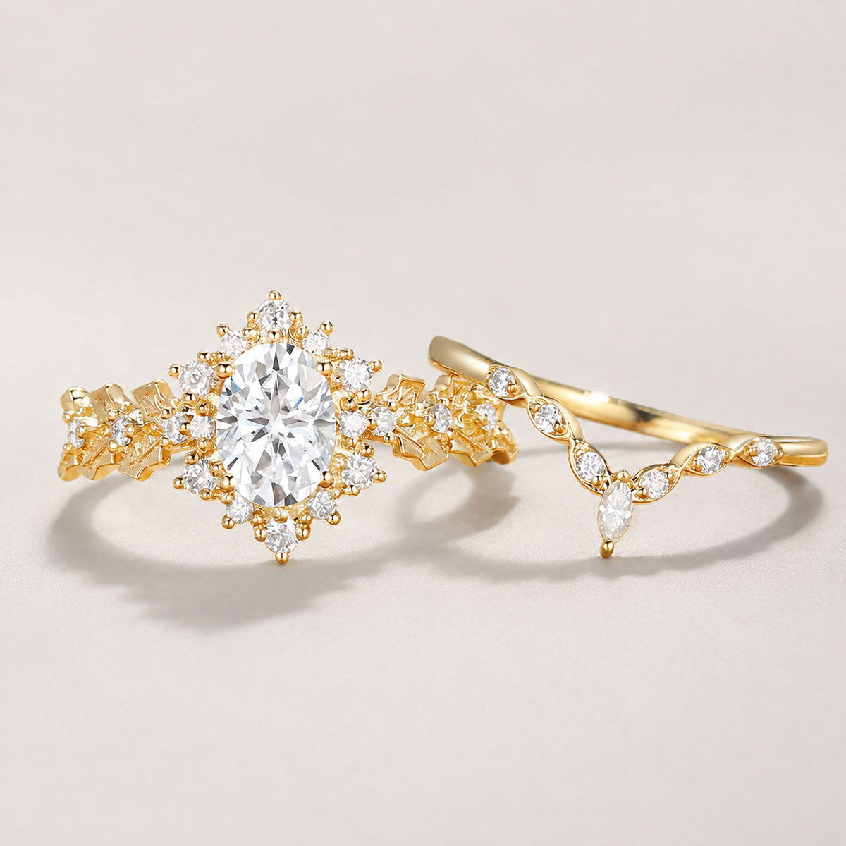 Stackable Floral Oval Moissanite Ring Set - Gold