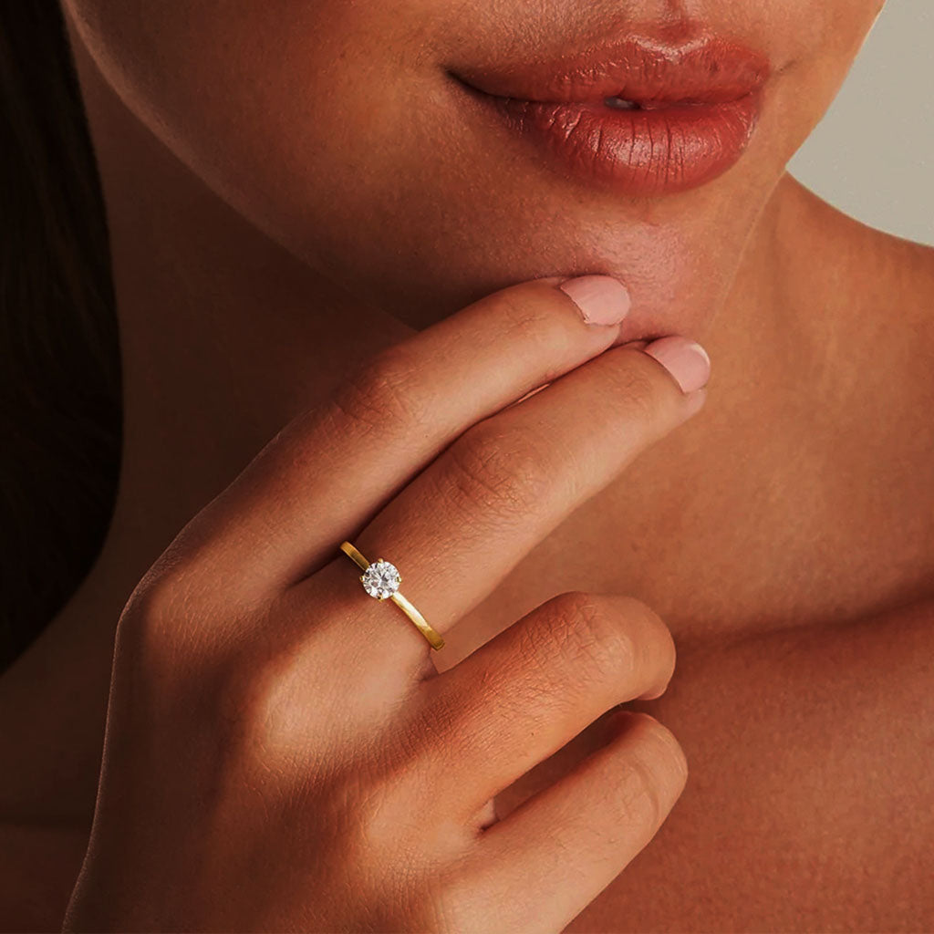 Brilliant Diamond Solitaire Ring - Gold