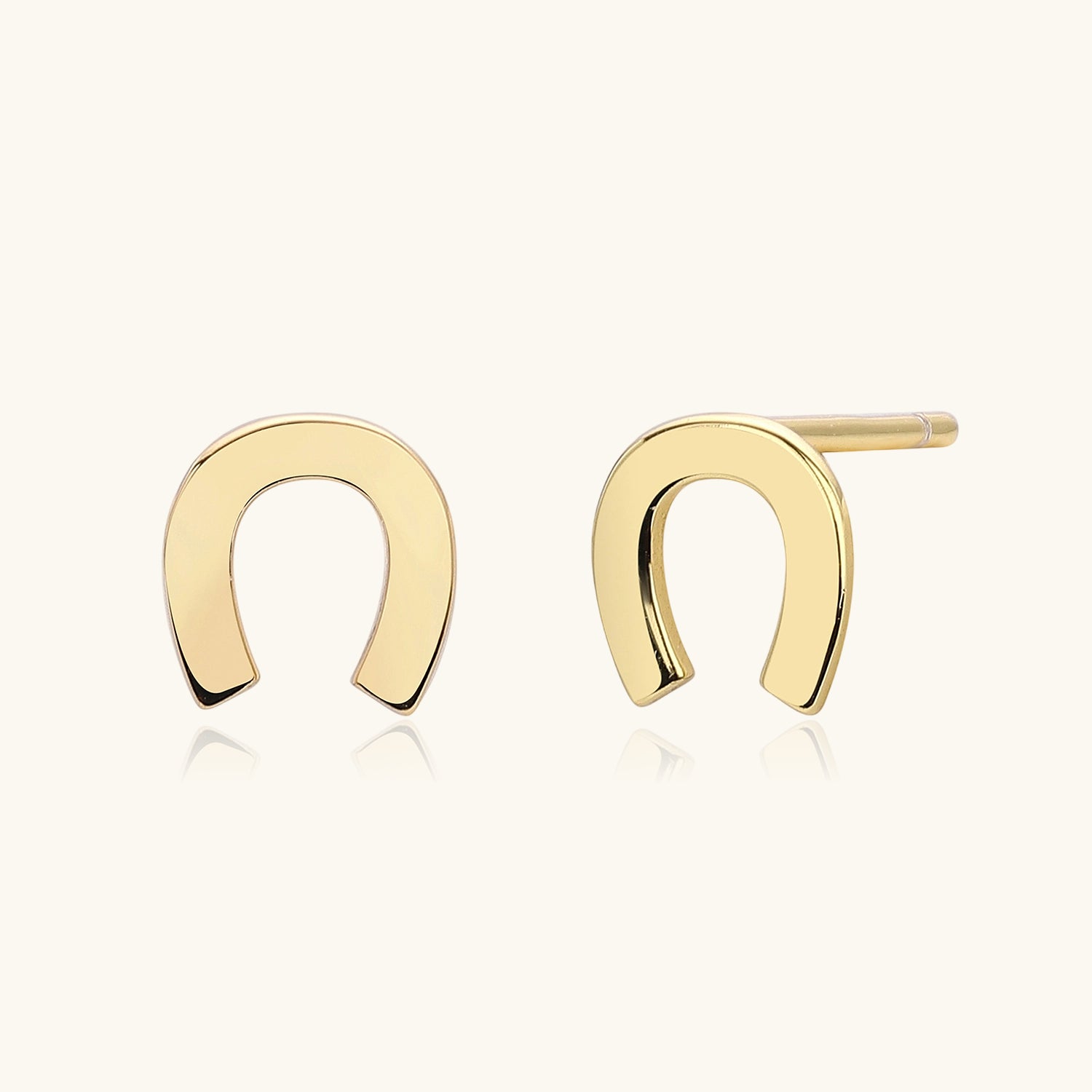 Chic Horseshoe Stud Earrings - Gold