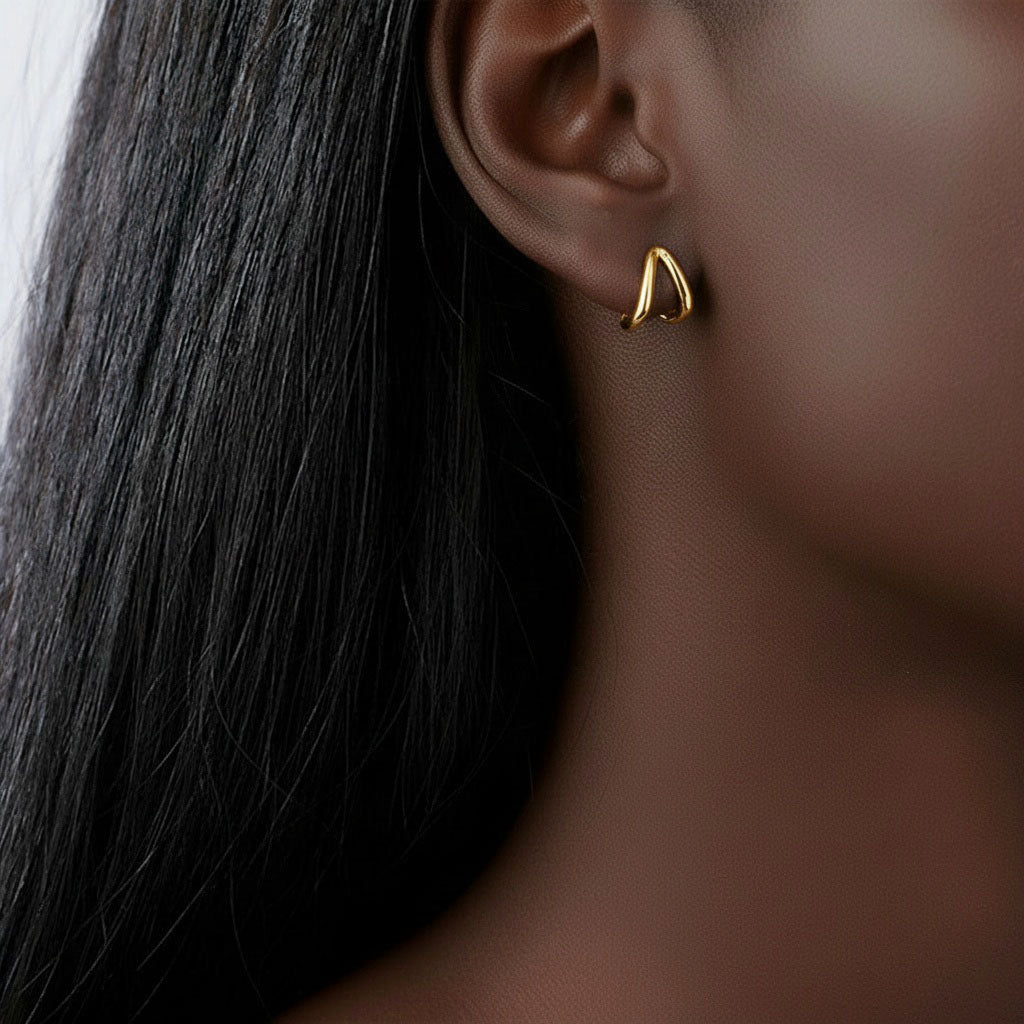 Curved Hoop Earrings - Gold