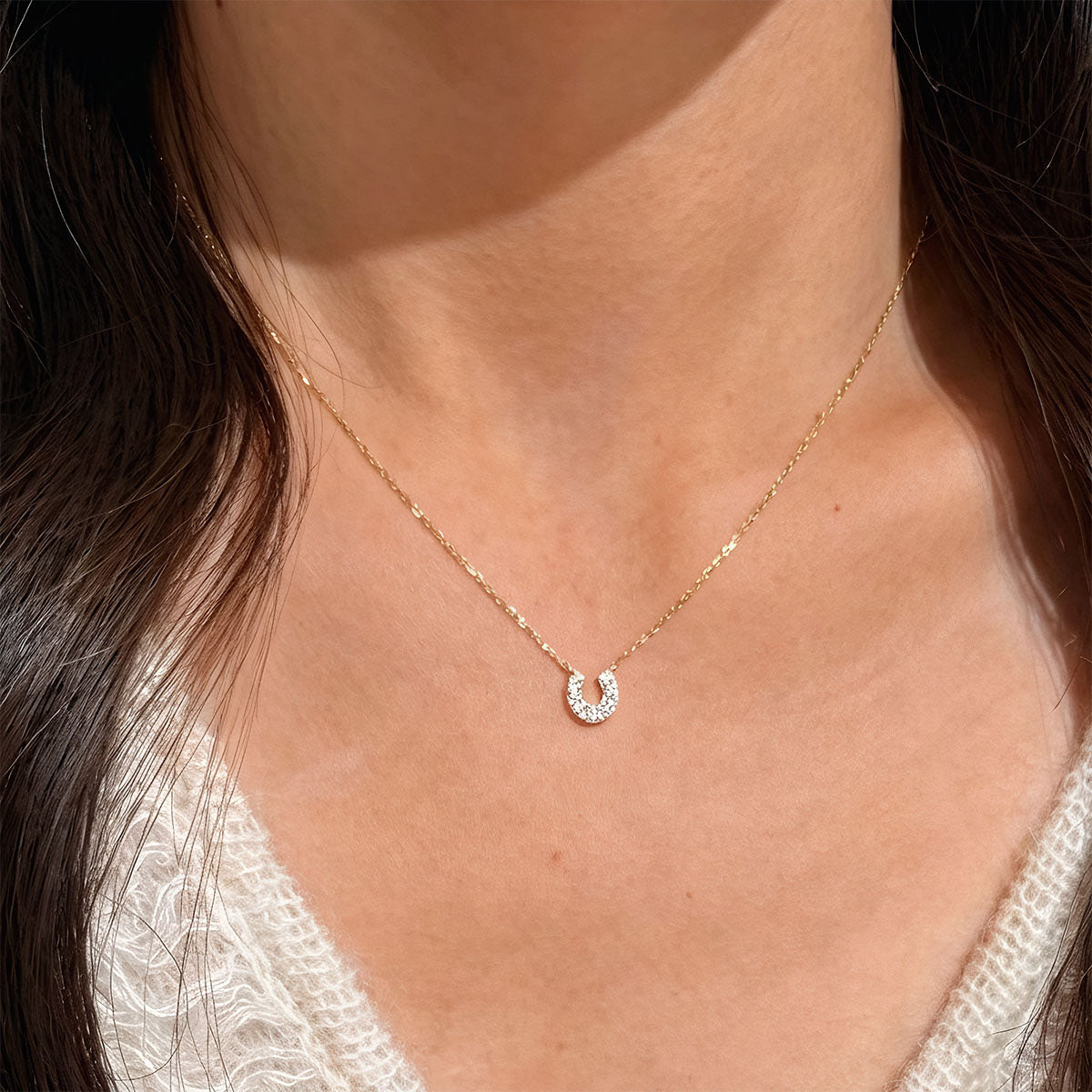 Cute Moissanite Horseshoe Necklace - Gold
