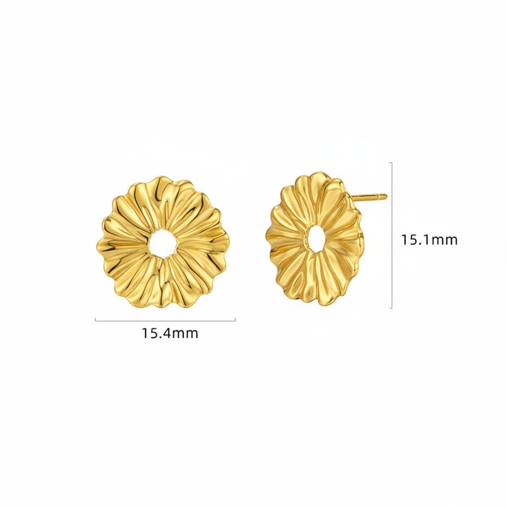 Daisy Stud Earrings - Gold