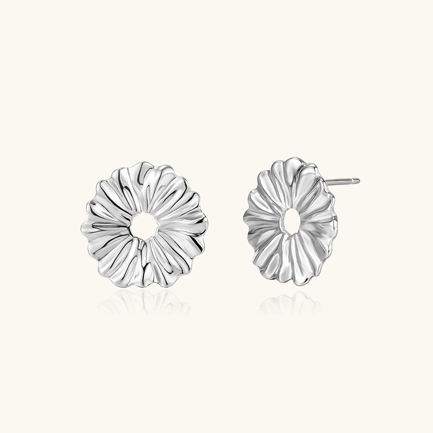 Daisy Stud Earrings - Silver