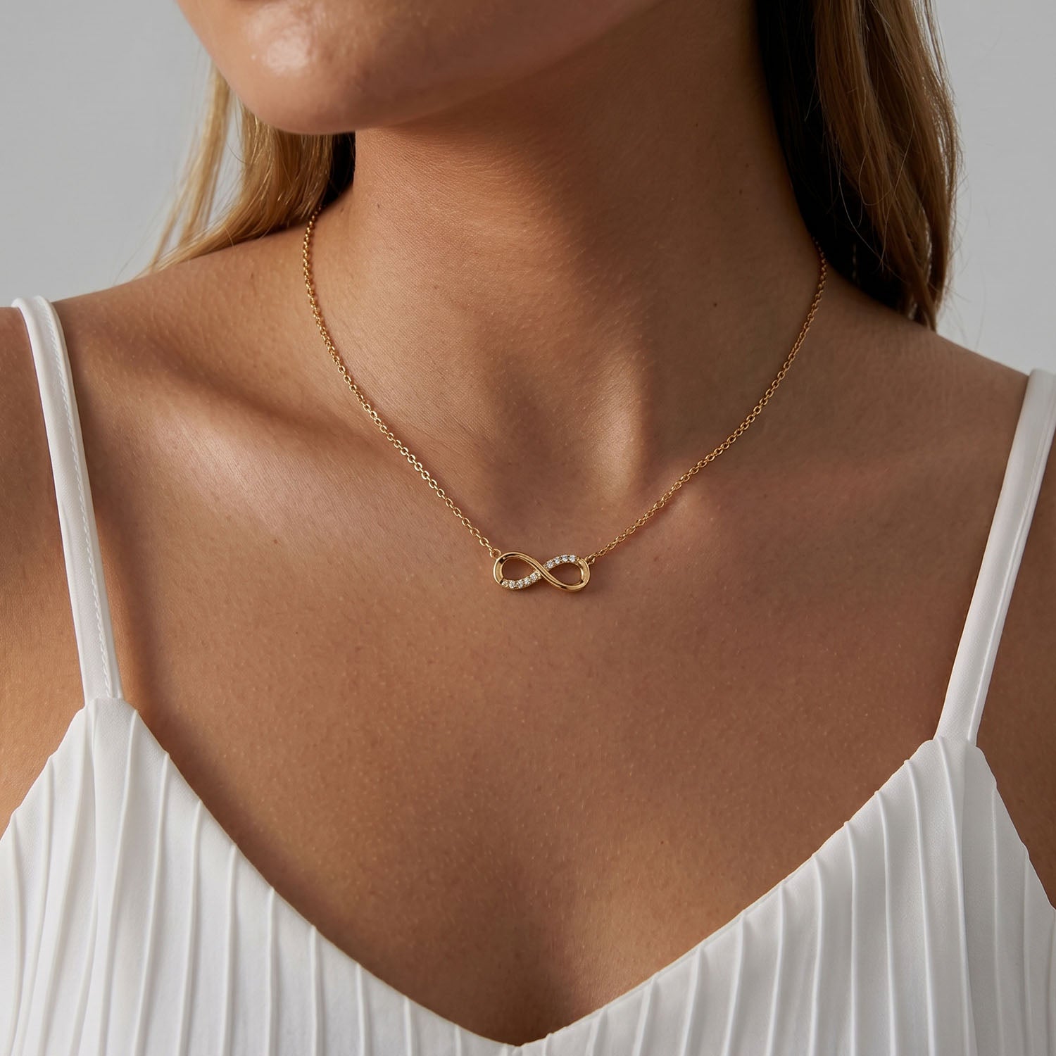 Delicate Diamond Infinity Necklace - Gold