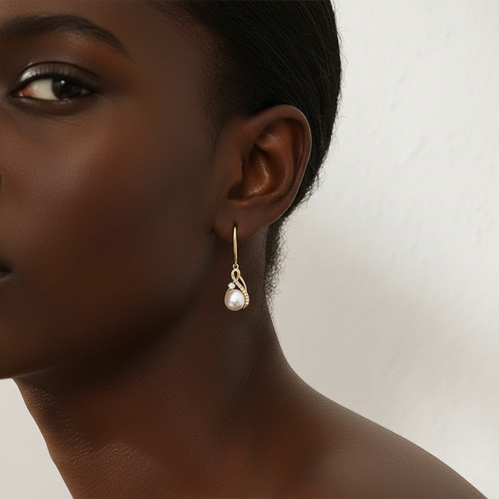 Diamond Freshwater Pearl Drop Earrings - Gold