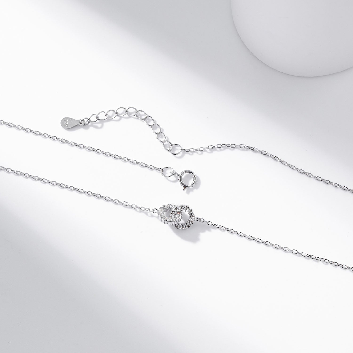Diamond Interlocking Circle Necklace - Silver