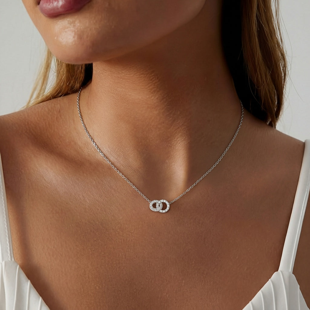 Diamond Interlocking Circle Necklace - Silver