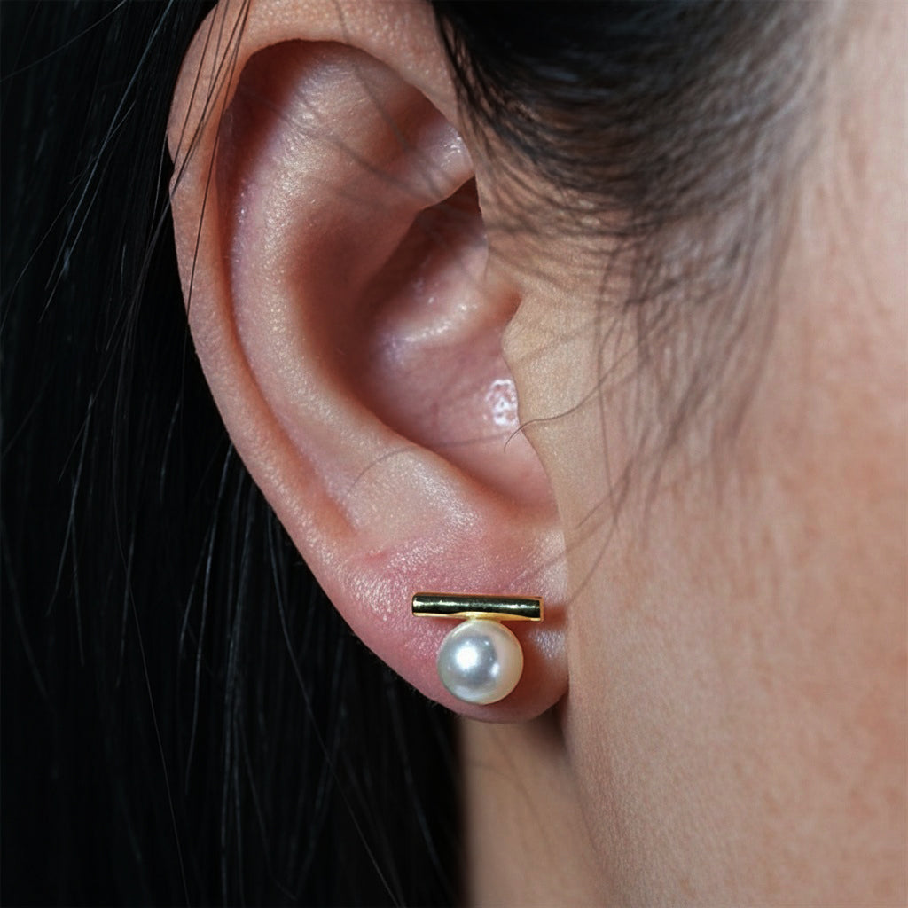 Freshwater Pearl Bar Stud Earrings - Gold