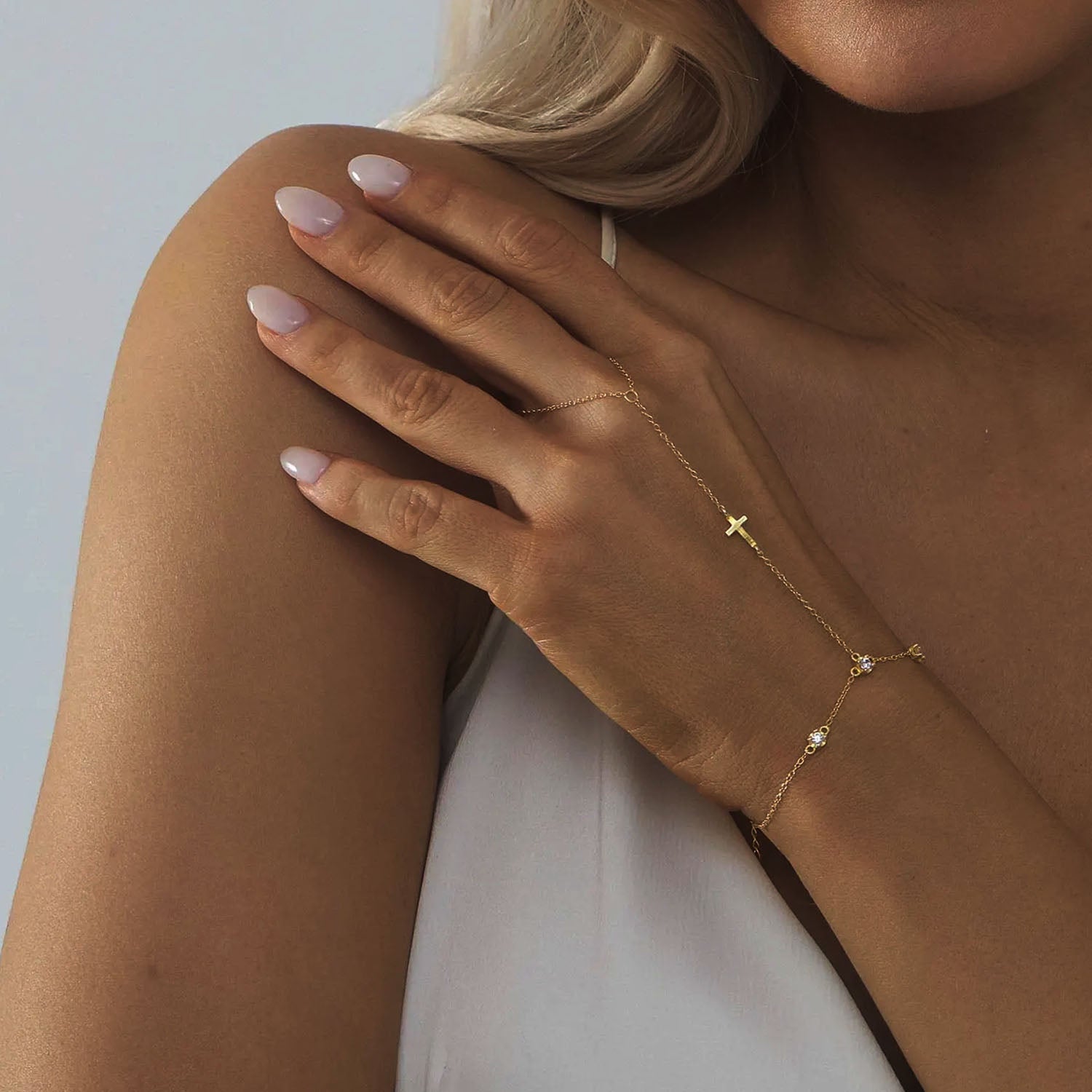 Glitter Diamond Cross Hand Chain Bracelet - Gold