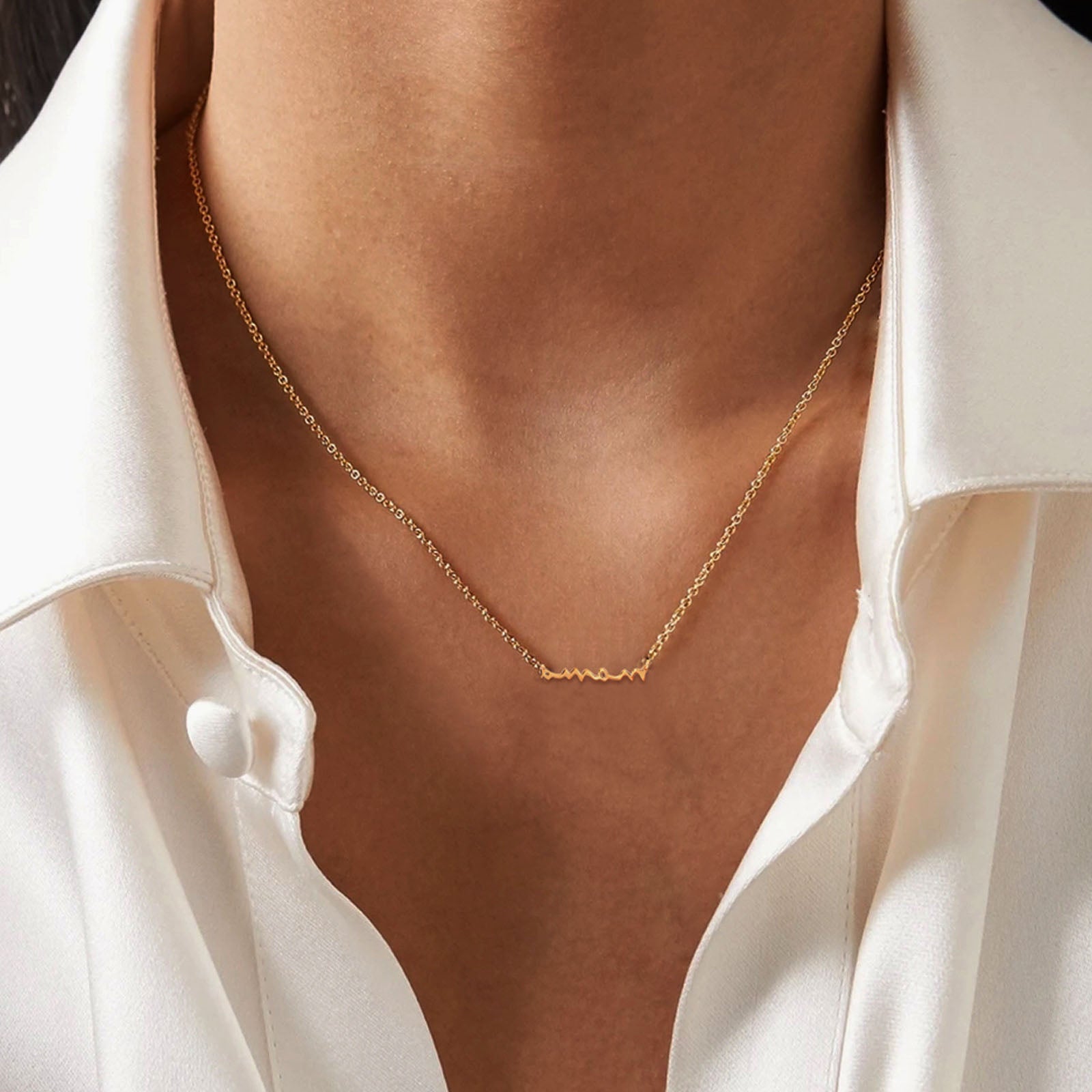 Handwritten MAMA Necklace - Gold