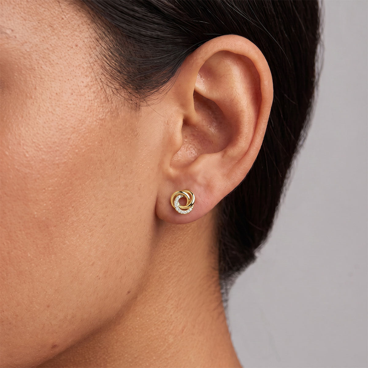 Interlocking Knot Floral Moissanite Stud Earrings - Gold