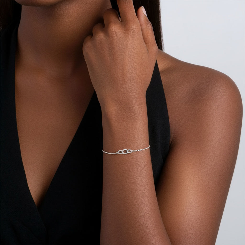 Interlocking Link Moissanite Bolo Bracelet - Silver