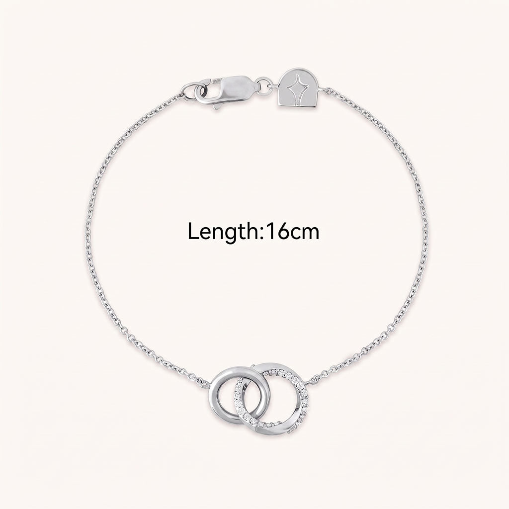 Interlocking Pavé Circle Chain Bracelet - Silver