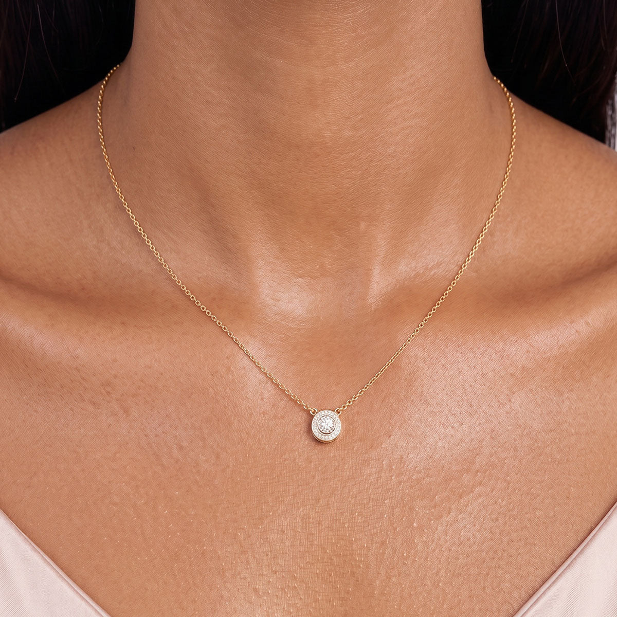 Milgrain Circle Halo Moissanite Pendant Necklace - Gold