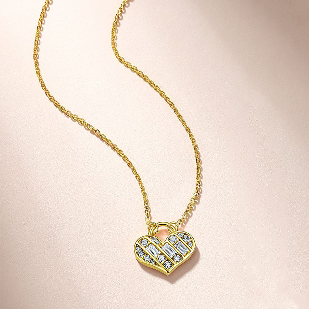 Mixed Cut Heart Lock Moissanite Pendant Necklace - Gold