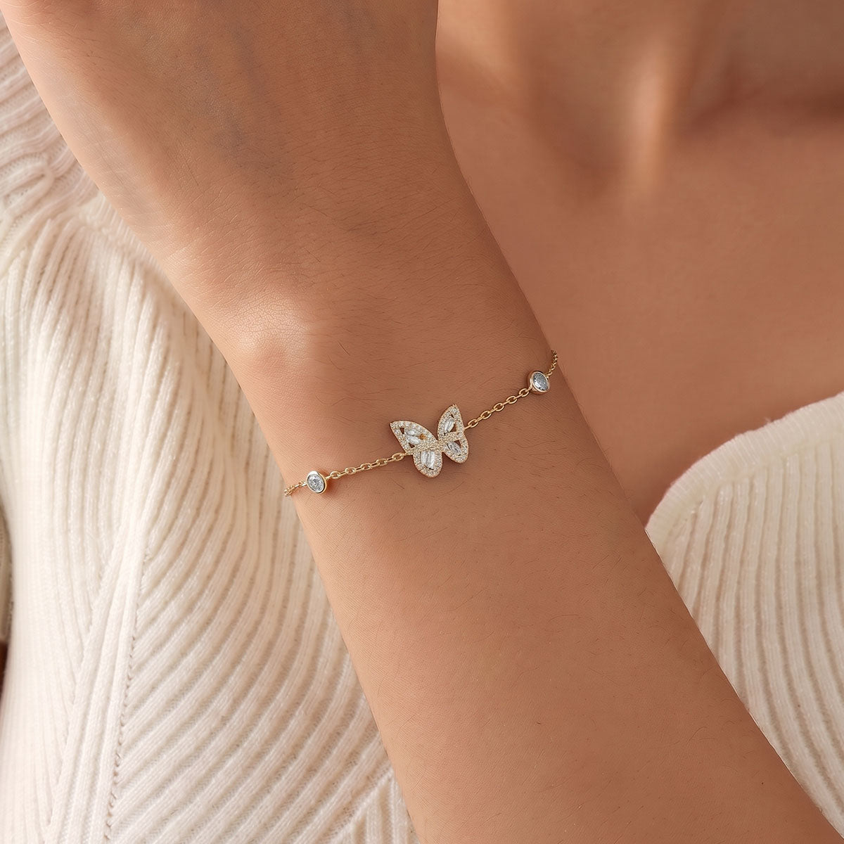 Mixed Cut Moissanite Butterfly Station Bracelet - Gold