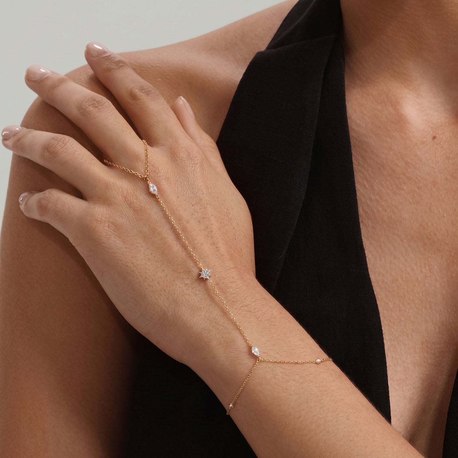 Mixed Cut North Star Hand Chain Bracelet - Gold