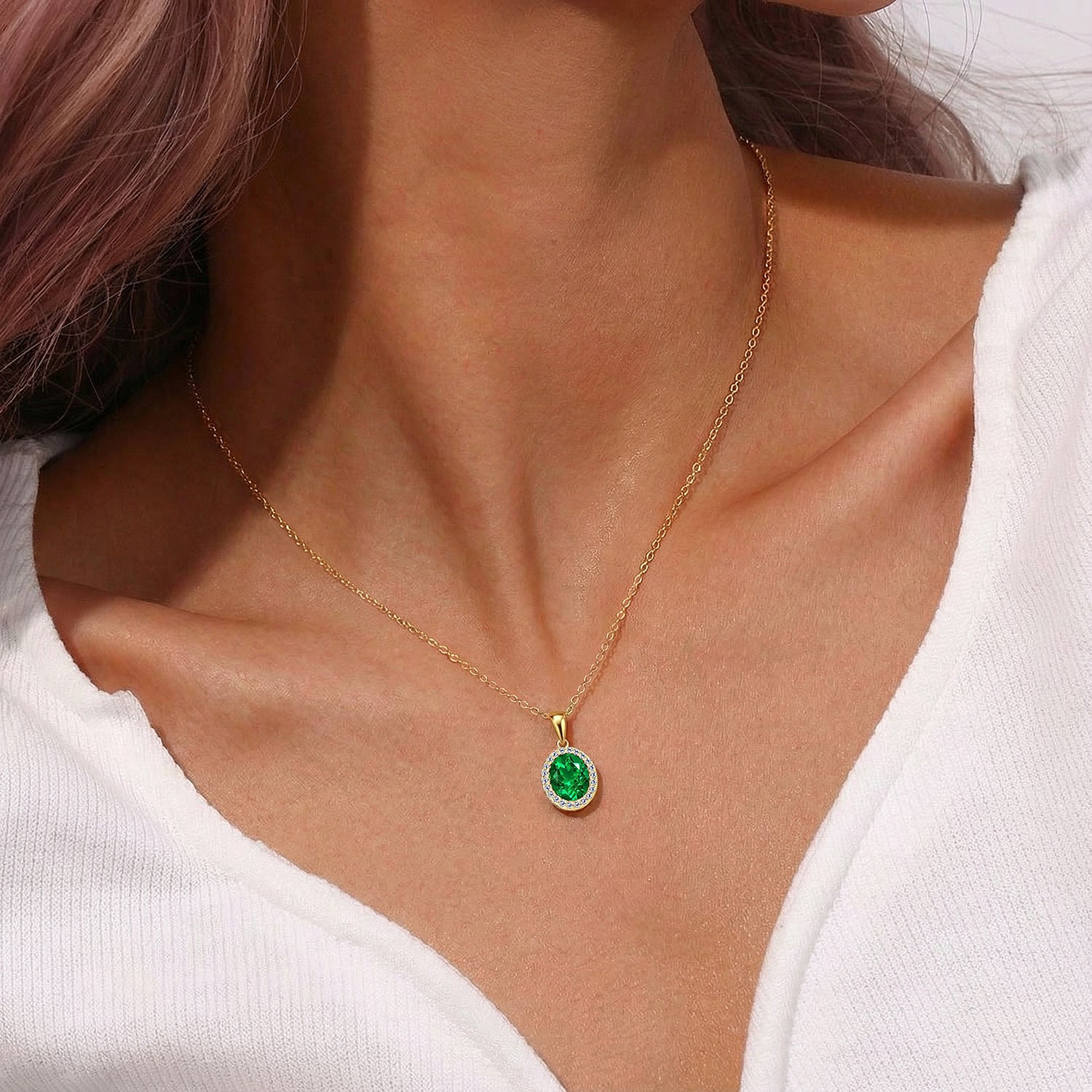 Oval Emerald Diamond Halo Necklace - Gold