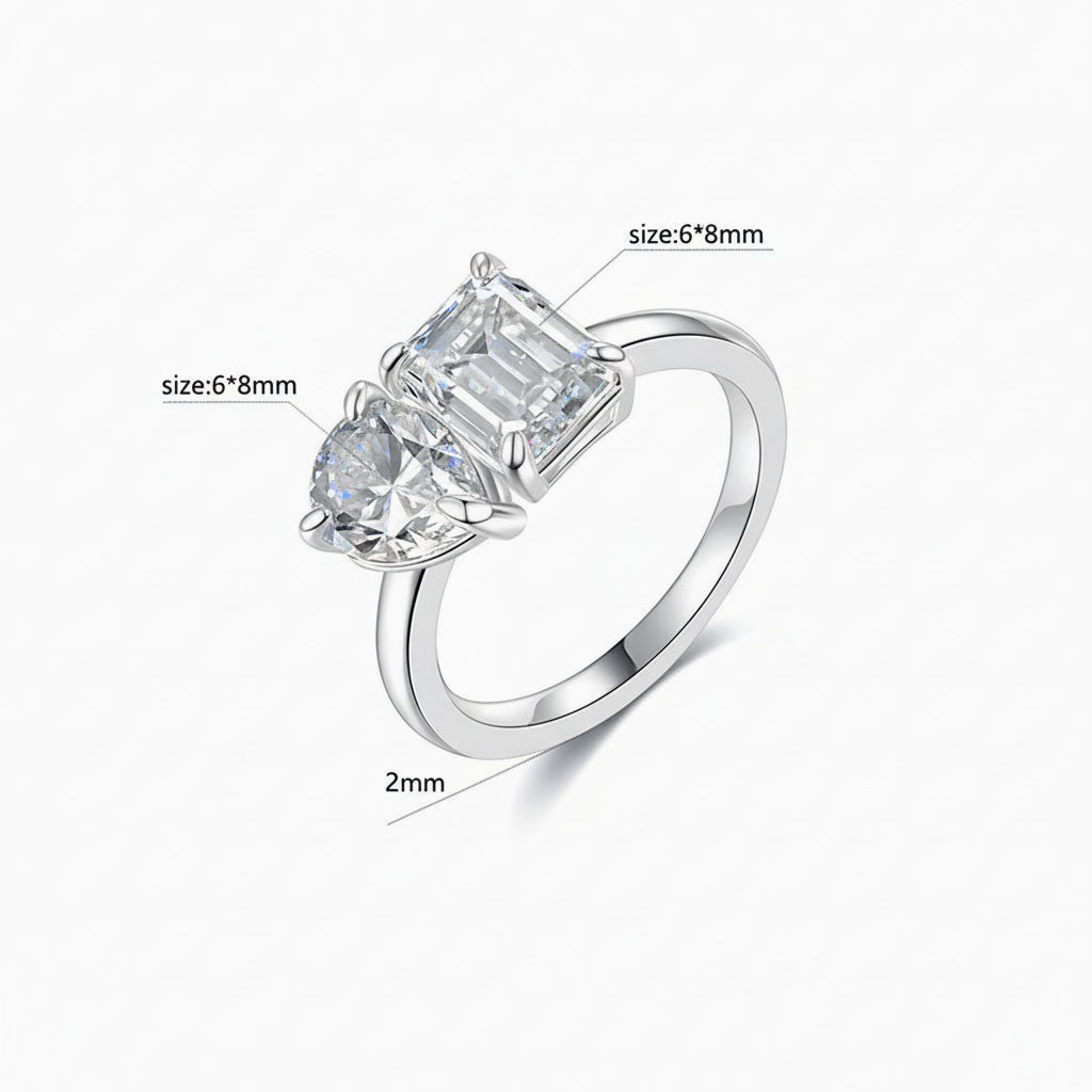 Pear and Emerald Moissanite Toi et Moi Ring Ring - Silver