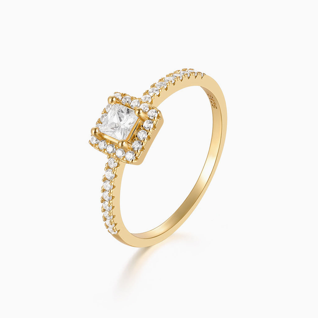 Princess Cut Diamond Halo Ring - Gold