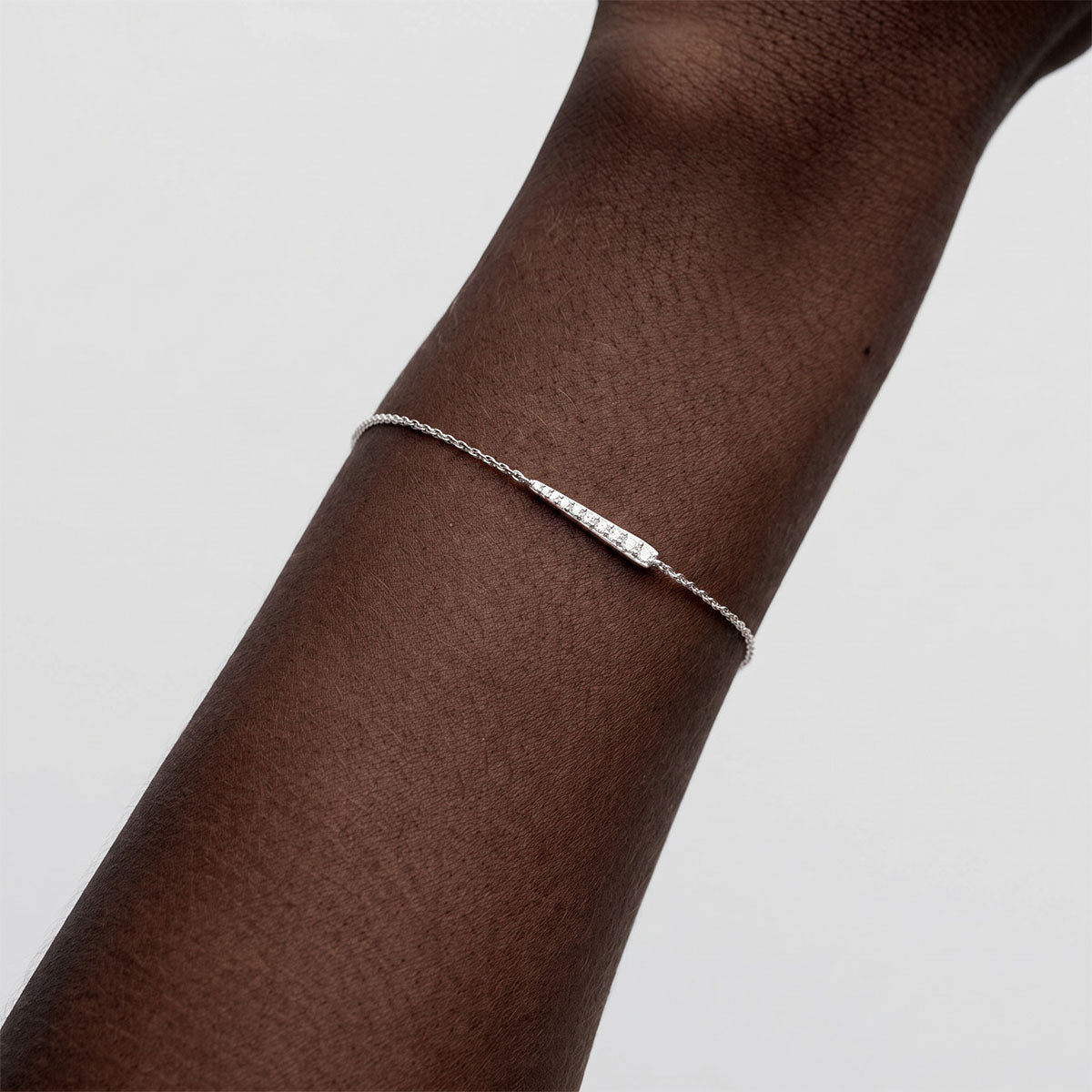 Graduated Pave Bar Bracelet - Silver