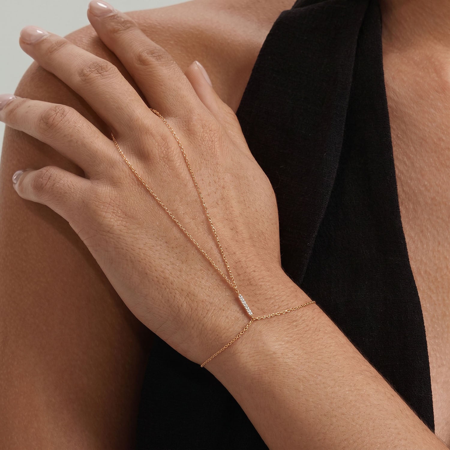 Slim Pavé Bar Hand Chain Bracelet - Gold