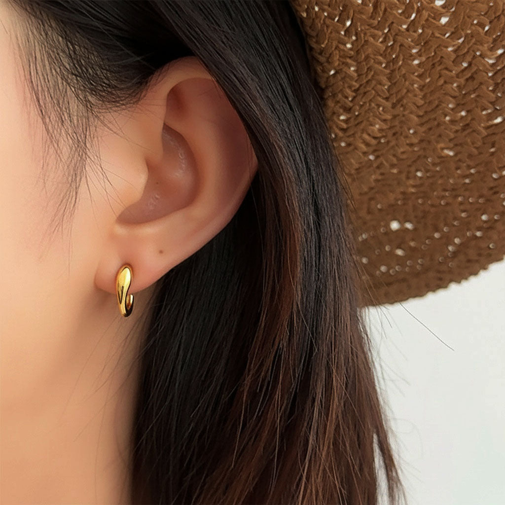 Snake C Hoop Earrings - Gold