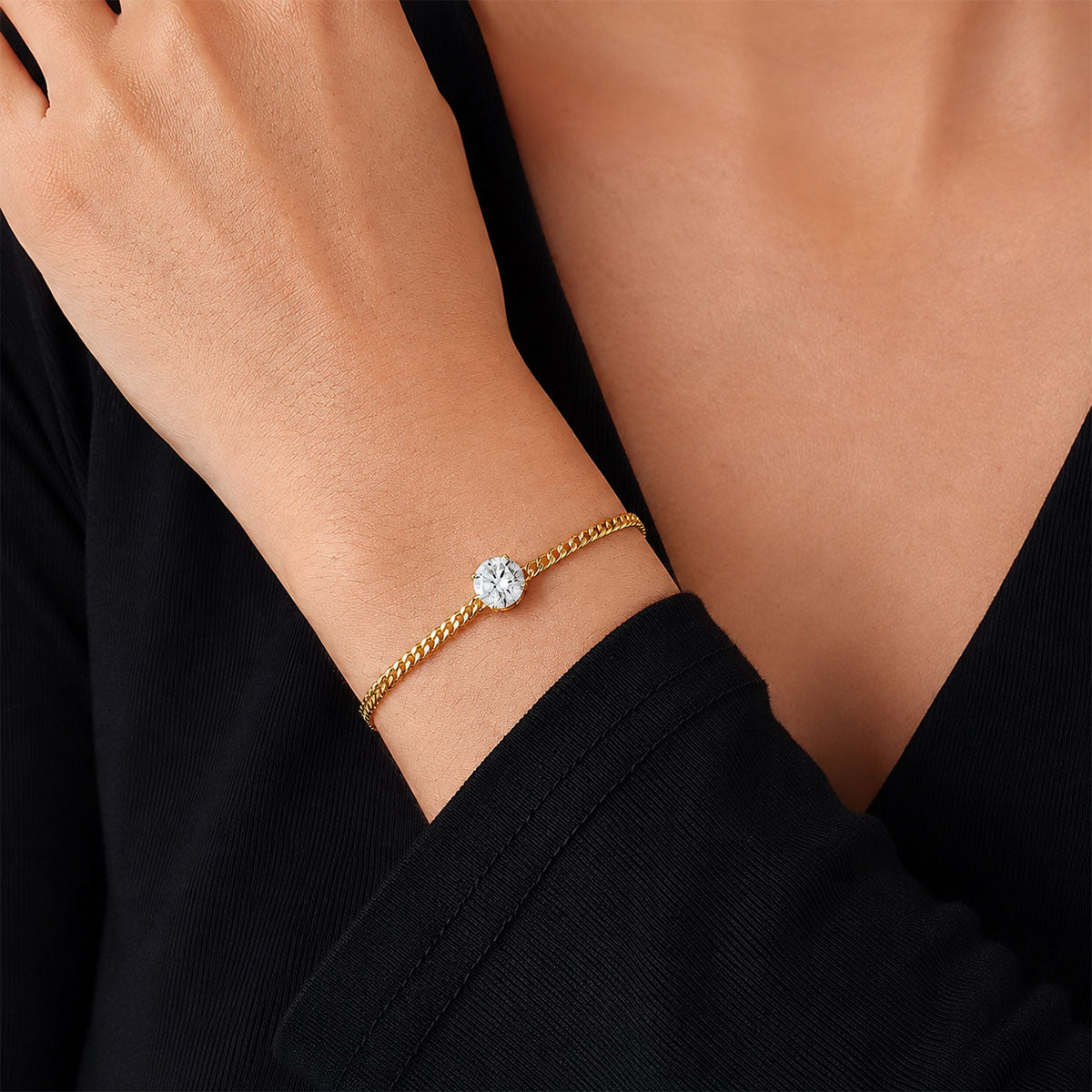 Solitaire Moissanite Curb Chain Bracelet - Gold