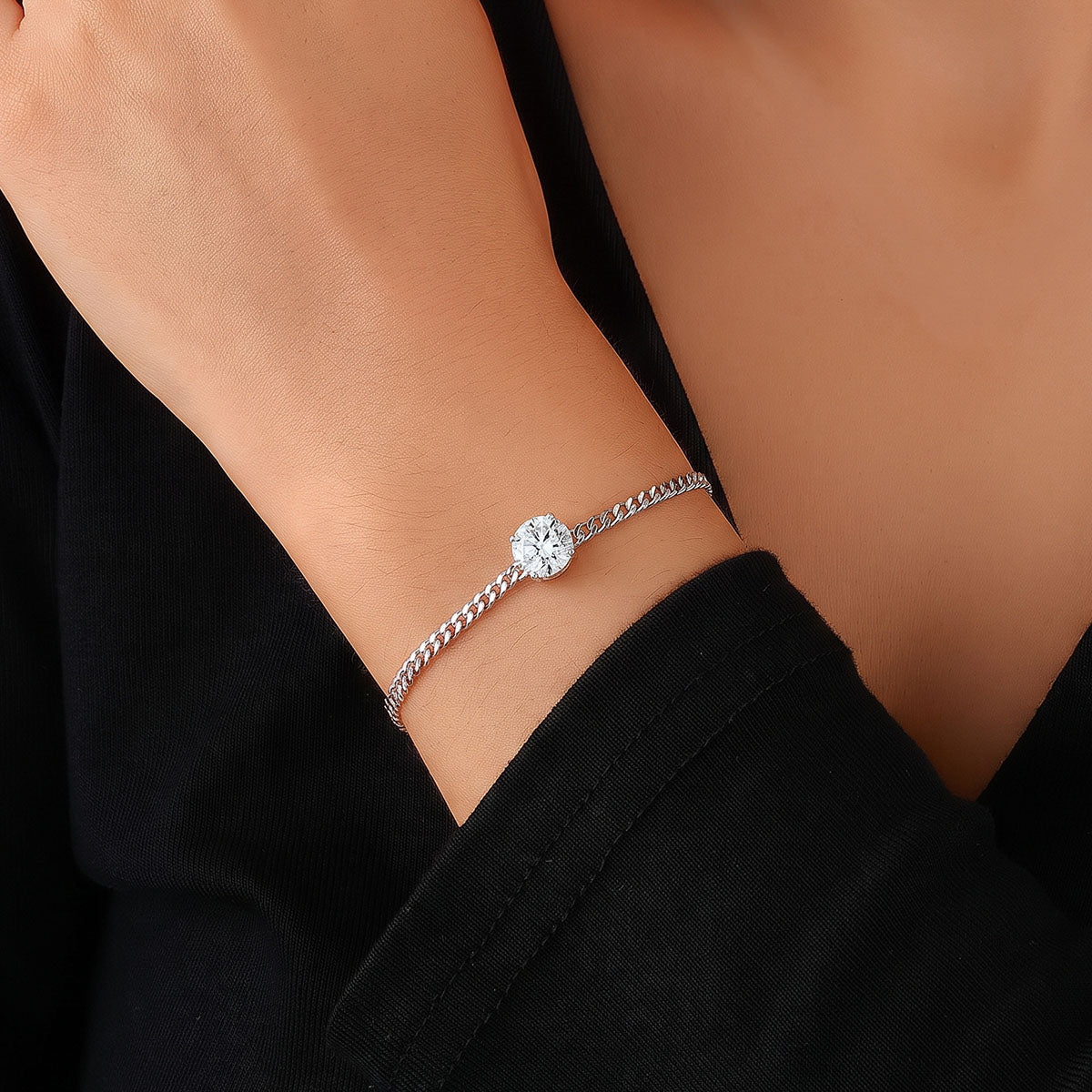 Solitaire Moissanite Curb Chain Bracelet - Silver