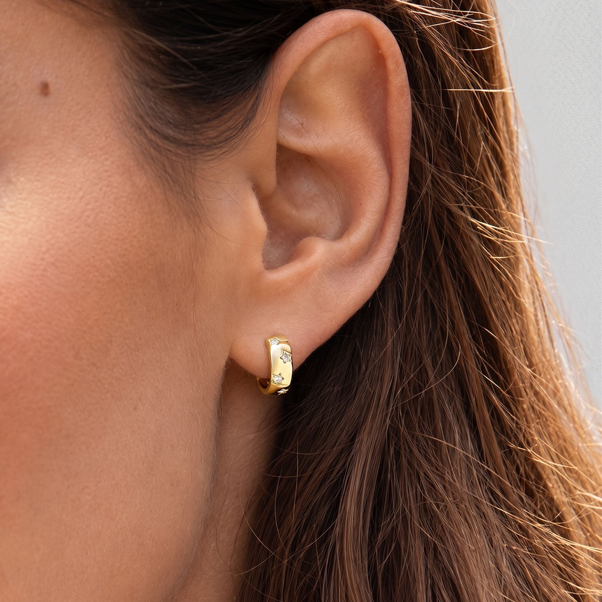 Star Moissanite Huggie Hoop Earrings - Gold
