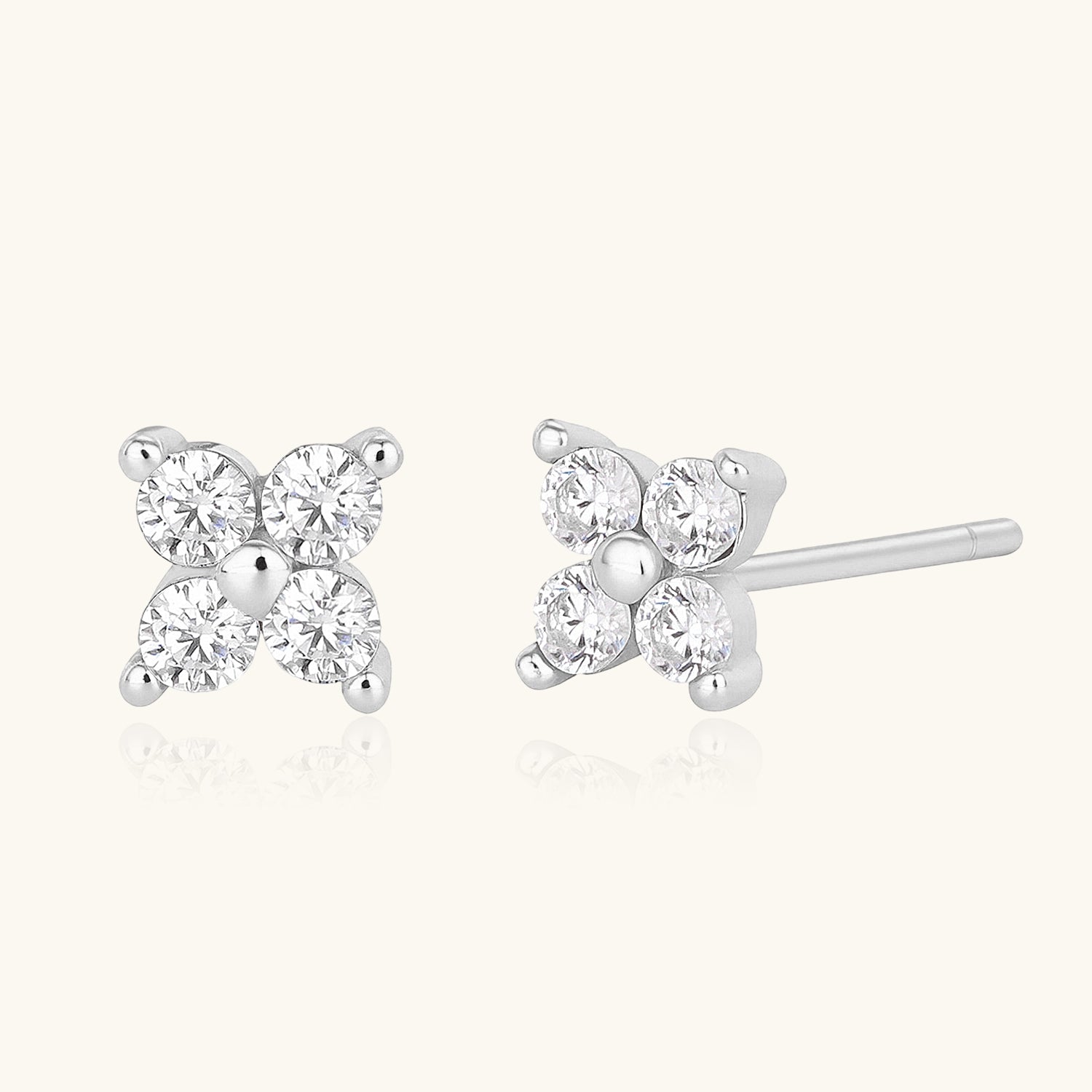Starry Diamond Flower Stud Earrings - Silver