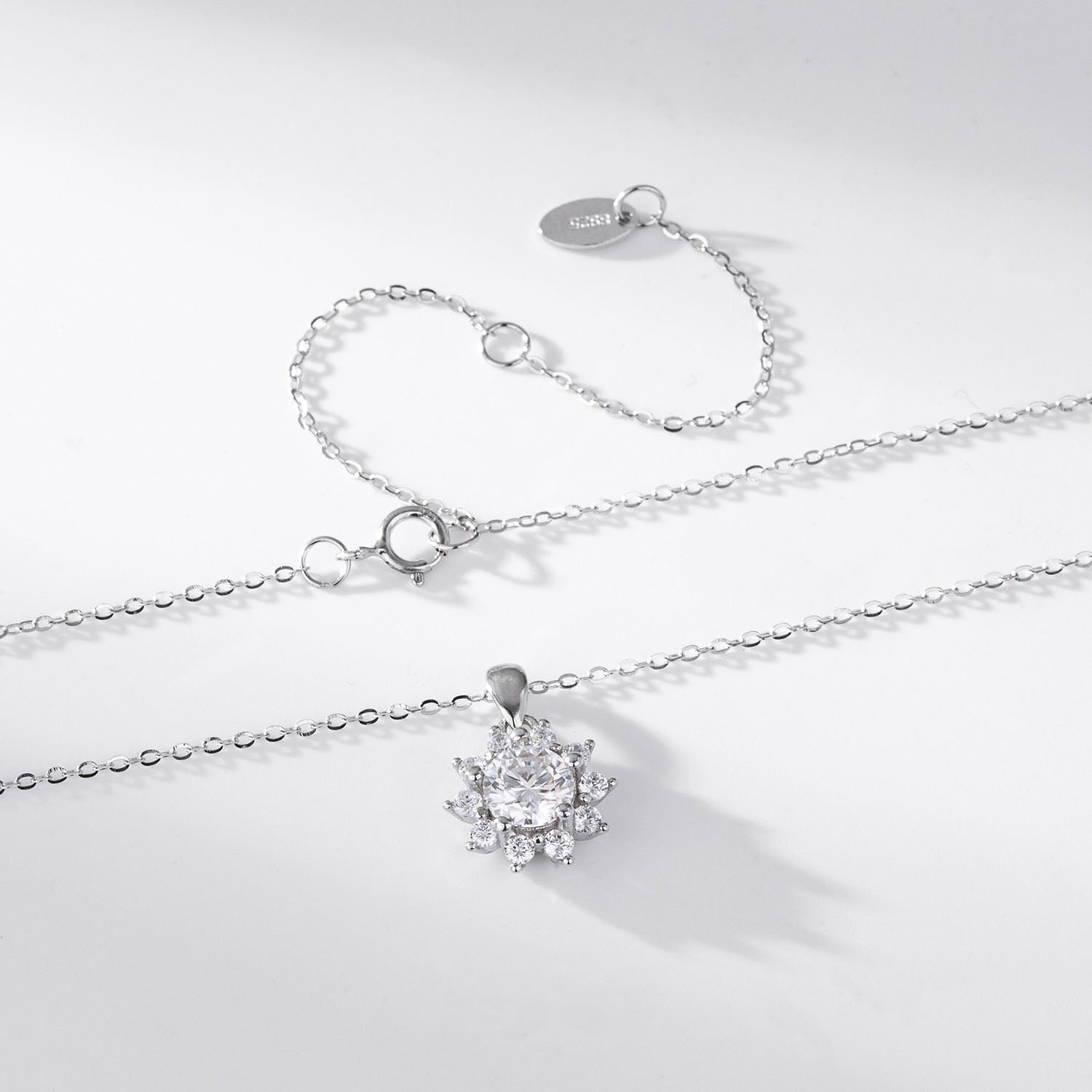 Sunfloral Moissanite Halo Pendant Necklace - Silver