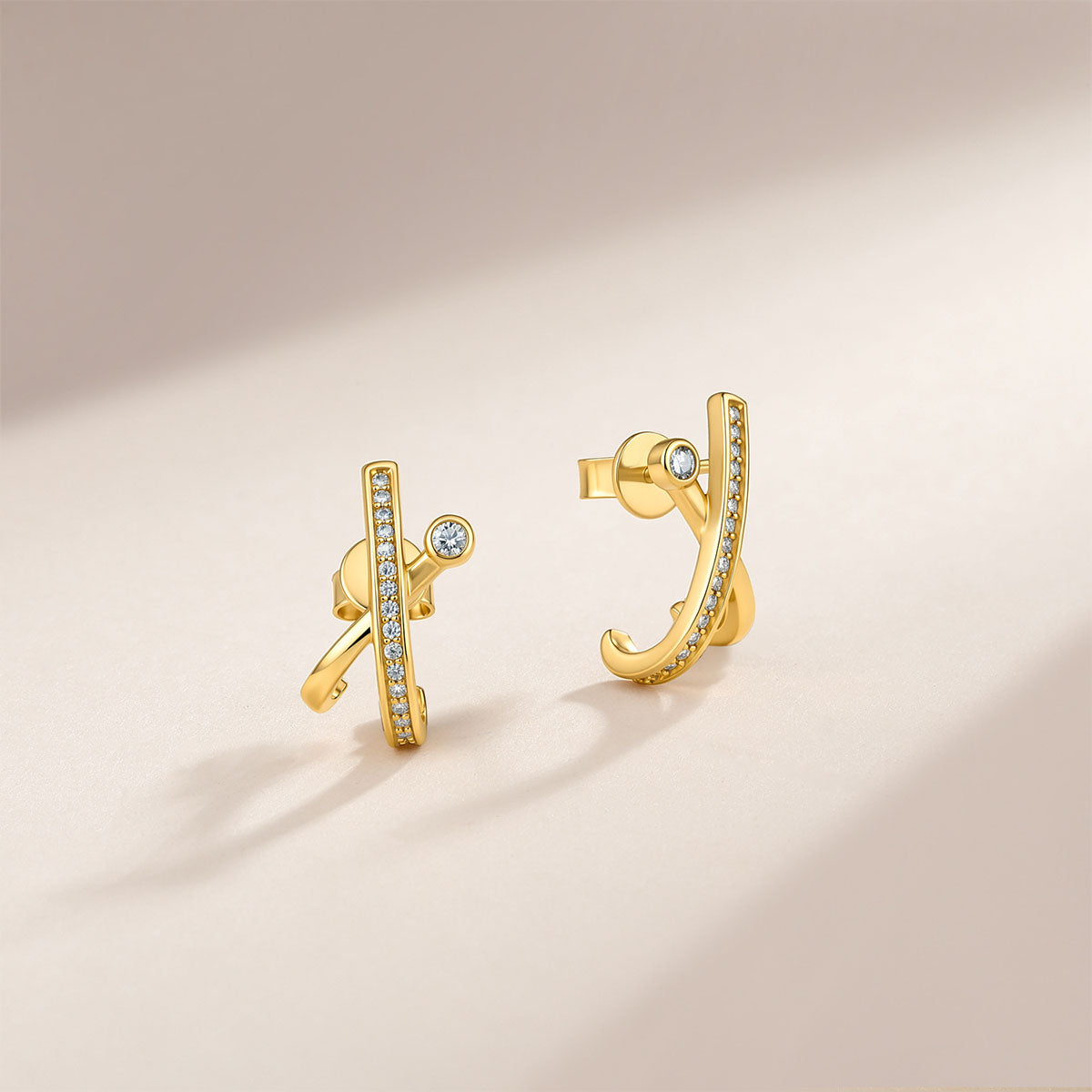 Unique Moissanite Crossover Bar Stud Earrings - Gold