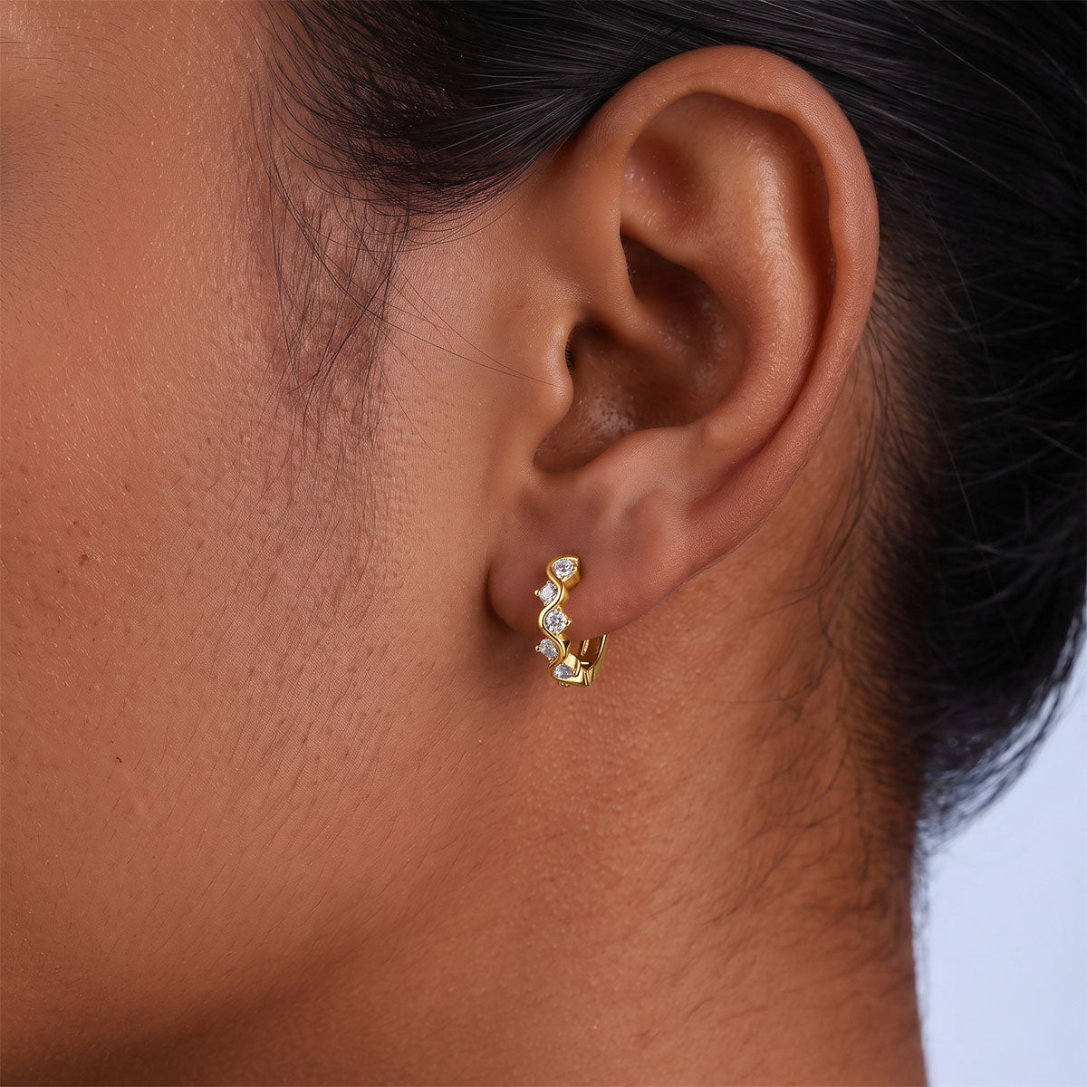 Wave Moissanite Huggie Hoop Earrings - Gold